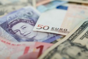 cambiar de euros a libras sin comisiones